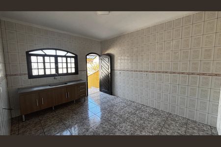 Casa para alugar com 110m², 2 quartos e 3 vagas Casa para alugar com 110m², 2 quartos e 3 vagasCozinha