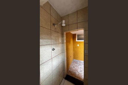 Casa para alugar com 110m², 2 quartos e 3 vagas Casa para alugar com 110m², 2 quartos e 3 vagasQuintal - Banheiro