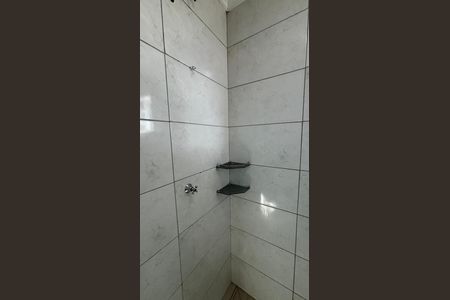Casa para alugar com 110m², 2 quartos e 3 vagas Casa para alugar com 110m², 2 quartos e 3 vagasBanheiro da Suíte 1