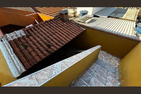 Casa para alugar com 110m², 2 quartos e 3 vagas Casa para alugar com 110m², 2 quartos e 3 vagasEscada
