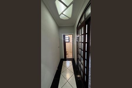 Corredor de casa para alugar com 2 quartos, 110m² em Parque Oratório, Santo André