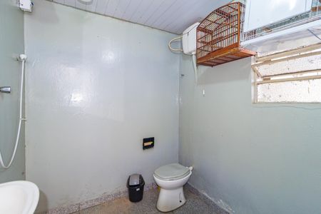 Banheiro de Serviço de casa à venda com 3 quartos, 293m² em Água Rasa, São Paulo