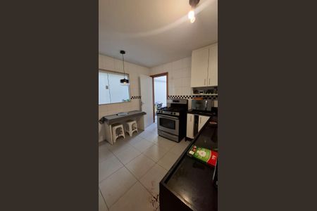 Cozinha de casa à venda com 4 quartos, 180m² em Itaipu, Niterói