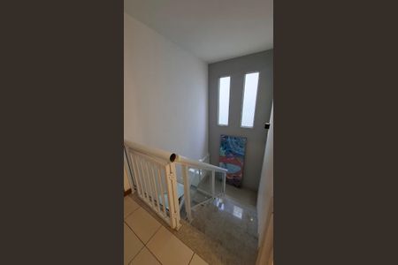 Corredor de casa à venda com 4 quartos, 180m² em Itaipu, Niterói
