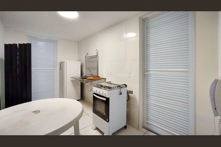 Apartamento à venda com 38m², 2 quartos e sem vagaÁrea comum - Salão de festas