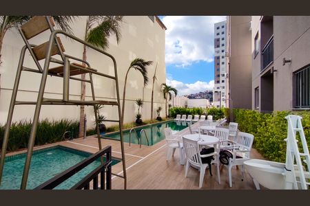 Apartamento à venda com 38m², 2 quartos e sem vagaÁrea comum - Piscina