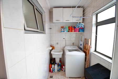 Apartamento para alugar com 63m², 1 quarto e sem vagaÁrea de Serviço