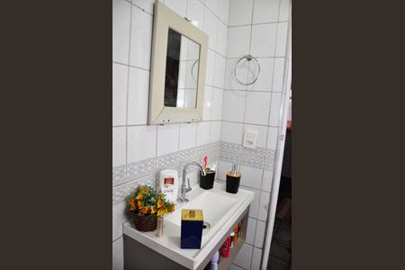 Casa à venda com 180m², 2 quartos e sem vaga Casa à venda com 180m², 2 quartos e sem vagaDetalhe - Banheiro Social
