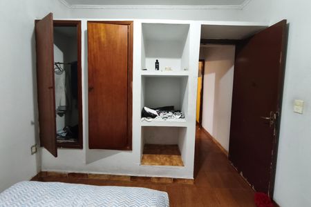 Casa à venda com 112m², 1 quarto e 4 vagas Casa à venda com 112m², 1 quarto e 4 vagasCasa 3 - Quarto