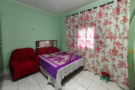 Casa à venda com 112m², 1 quarto e 4 vagas Casa à venda com 112m², 1 quarto e 4 vagasQuarto
