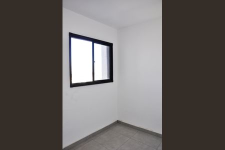 Apartamento para alugar com 43m², 2 quartos e sem vaga Apartamento para alugar com 43m², 2 quartos e sem vagaDetalhe - Quarto 01