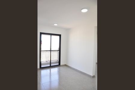 Apartamento para alugar com 43m², 2 quartos e sem vaga Apartamento para alugar com 43m², 2 quartos e sem vagaDetalhe - Sala