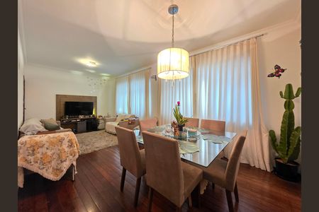 Sala  de apartamento à venda com 3 quartos, 120m² em Funcionários, Belo Horizonte