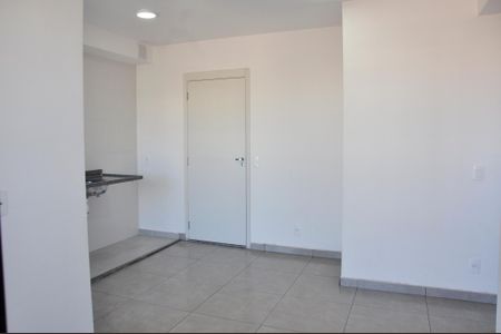 Apartamento para alugar com 43m², 2 quartos e sem vaga Apartamento para alugar com 43m², 2 quartos e sem vagaDetalhe - Sala