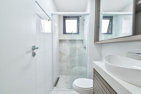 Banheiro de kitnet/studio para alugar com 1 quarto, 22m² em Vila Mariana, São Paulo