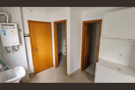 Apartamento para alugar com 182m², 4 quartos e 4 vagas Apartamento para alugar com 182m², 4 quartos e 4 vagasÁrea de serviço