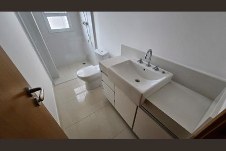 Apartamento para alugar com 182m², 4 quartos e 4 vagas Apartamento para alugar com 182m², 4 quartos e 4 vagasBanheiro