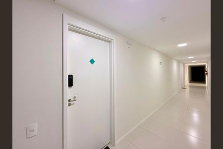 Apartamento para alugar com 24m², 1 quarto e sem vaga Apartamento para alugar com 24m², 1 quarto e sem vagaHall Apartamento