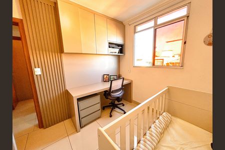Apartamento à venda com 2 quartos, 105m² em Pedra Azul, Contagem