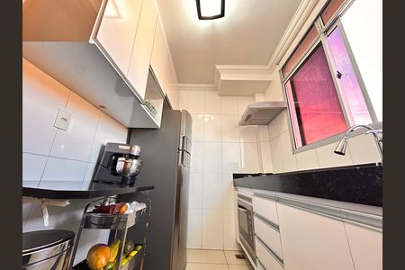 Apartamento à venda com 2 quartos, 105m² em Pedra Azul, Contagem