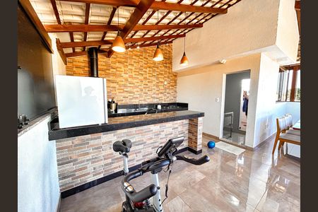 Apartamento à venda com 2 quartos, 105m² em Pedra Azul, Contagem