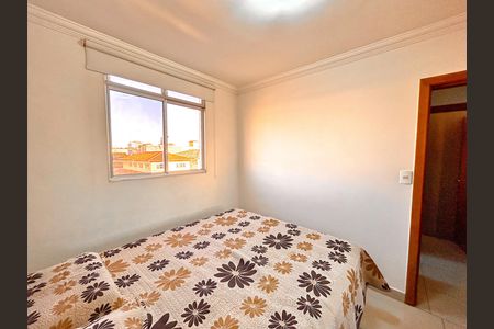 Apartamento à venda com 2 quartos, 105m² em Pedra Azul, Contagem