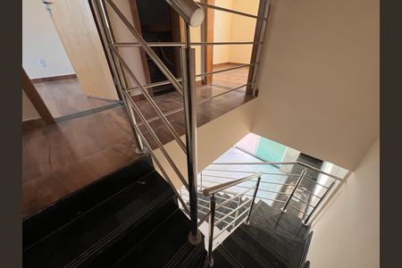Casa à venda com 130m², 3 quartos e 2 vagas