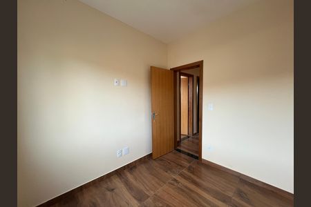 Casa à venda com 3 quartos, 130m² em Copacabana, Belo Horizonte