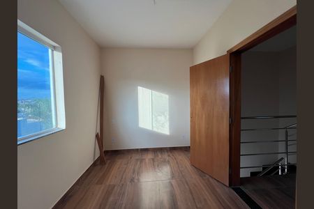 Casa à venda com 130m², 3 quartos e 2 vagas