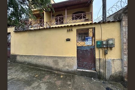 Casa para alugar com 195m², 4 quartos e 1 vagaFachada + placa