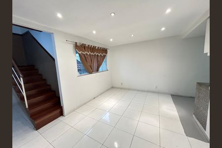 Casa para alugar com 195m², 4 quartos e 1 vagaSala 2