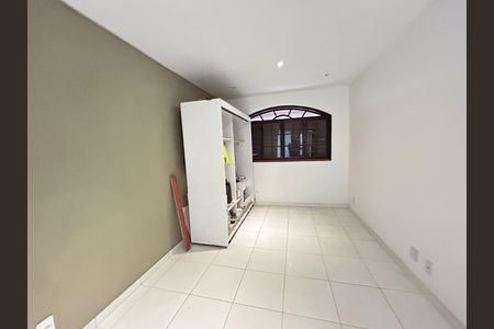 Casa para alugar com 195m², 4 quartos e 1 vagaQuarto 3 - Suíte