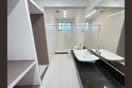 Casa para alugar com 195m², 4 quartos e 1 vagaBanheiro do quarto 3 - Suíte