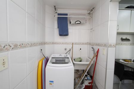 Apartamento para alugar com 70m², 3 quartos e 1 vagaÁrea de Serviço