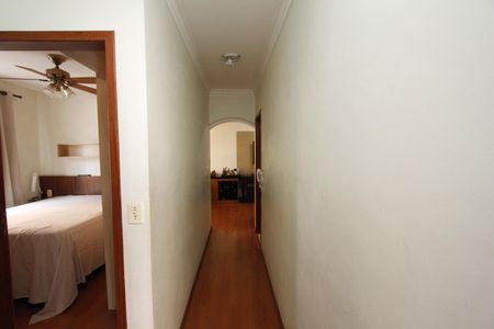 Corredor de apartamento para alugar com 3 quartos, 70m² em Nova Cachoeirinha, Belo Horizonte