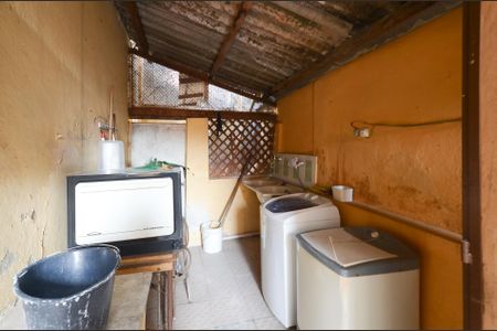 Casa à venda com 450m², 3 quartos e 6 vagasÁrea de Serviço