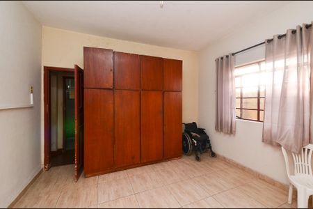 Casa à venda com 450m², 3 quartos e 6 vagasQuarto 2