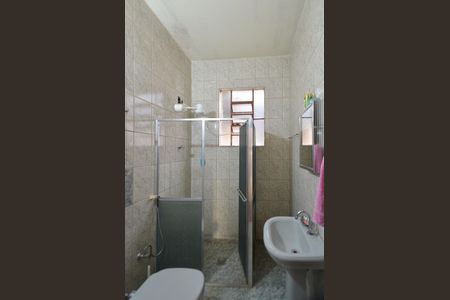 Casa à venda com 450m², 3 quartos e 6 vagasBanheiro 