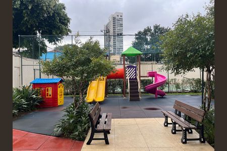 Apartamento para alugar com 77m², 3 quartos e 2 vagas Apartamento para alugar com 77m², 3 quartos e 2 vagasÁrea comum - Playground