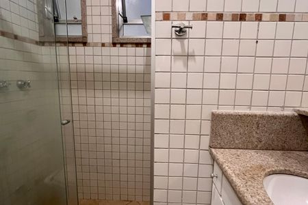 Apartamento para alugar com 104m², 2 quartos e sem vaga Apartamento para alugar com 104m², 2 quartos e sem vagaBanheiro social