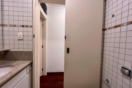 Apartamento para alugar com 104m², 2 quartos e sem vaga Apartamento para alugar com 104m², 2 quartos e sem vagaBanheiro social