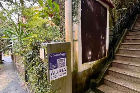 Apartamento para alugar com 104m², 2 quartos e sem vaga Apartamento para alugar com 104m², 2 quartos e sem vagaPlaca