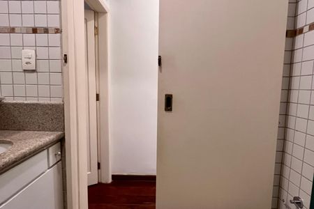 Apartamento para alugar com 104m², 2 quartos e sem vaga Apartamento para alugar com 104m², 2 quartos e sem vagaBanheiro da Suíte