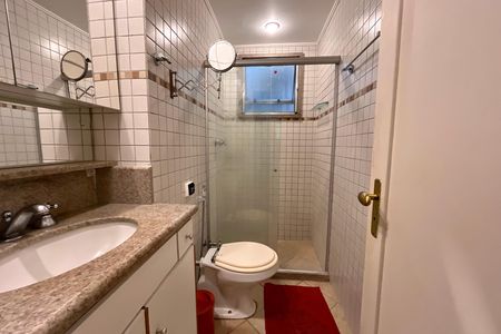 Apartamento para alugar com 104m², 2 quartos e sem vaga Apartamento para alugar com 104m², 2 quartos e sem vagaBanheiro da Suíte