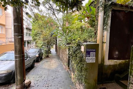Apartamento para alugar com 104m², 2 quartos e sem vaga Apartamento para alugar com 104m², 2 quartos e sem vagaPlaca