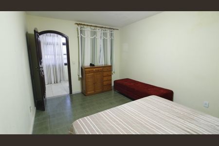 Casa de condomínio para alugar com 220m², 4 quartos e 2 vagasSuíte 3
