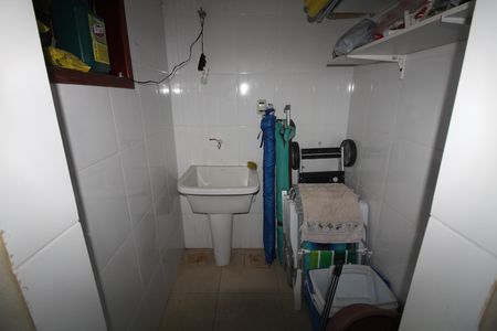 Casa de condomínio para alugar com 220m², 4 quartos e 2 vagasÁrea de Serviço