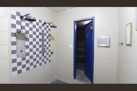 Casa de condomínio para alugar com 220m², 4 quartos e 2 vagasSaúna