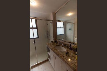 Apartamento à venda com 190m², 4 quartos e 2 vagas Apartamento à venda com 190m², 4 quartos e 2 vagasBanheiro da Suíte 3