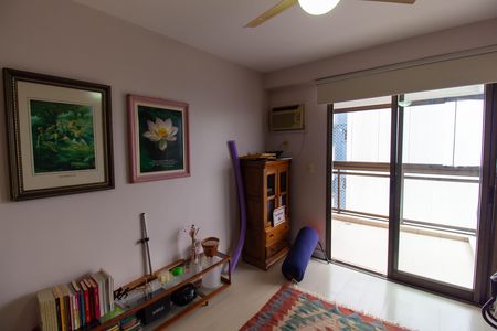 Apartamento à venda com 190m², 4 quartos e 2 vagas Apartamento à venda com 190m², 4 quartos e 2 vagas Suíte 4